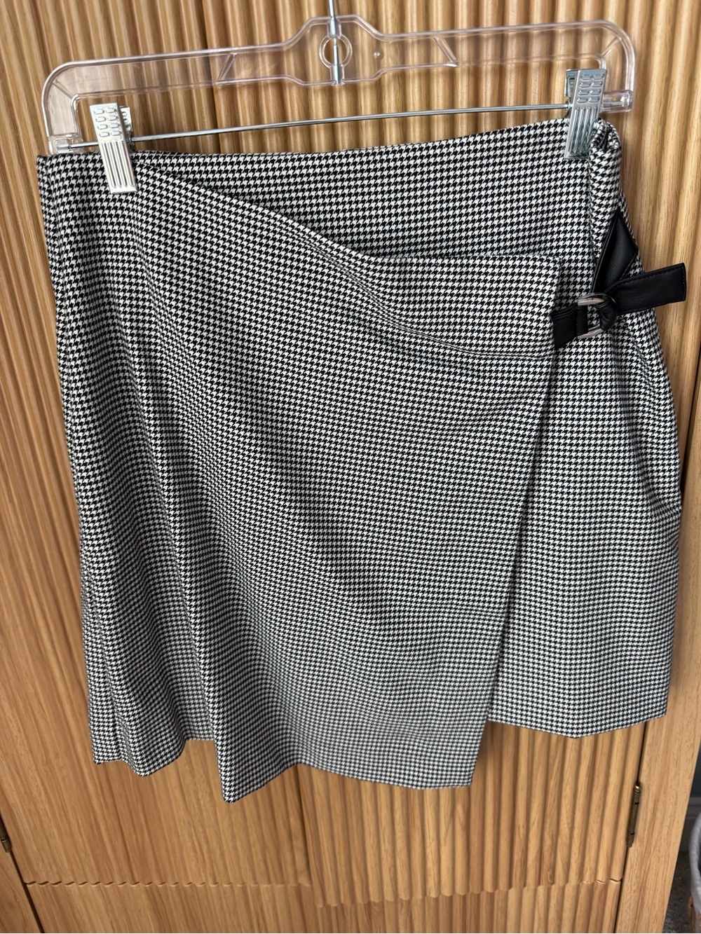 Ann Taylor Skirt - Black & White Houndstooth Wrap Skirt